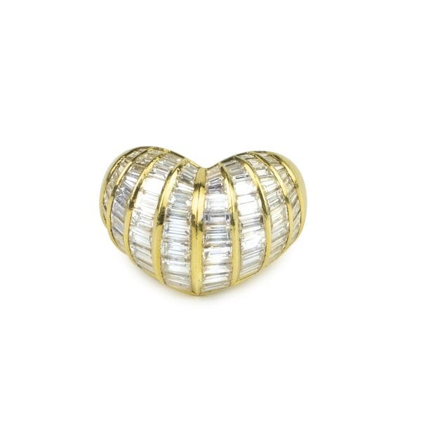 Anello a cuore in oro giallo con diamante a taglio baguette-1