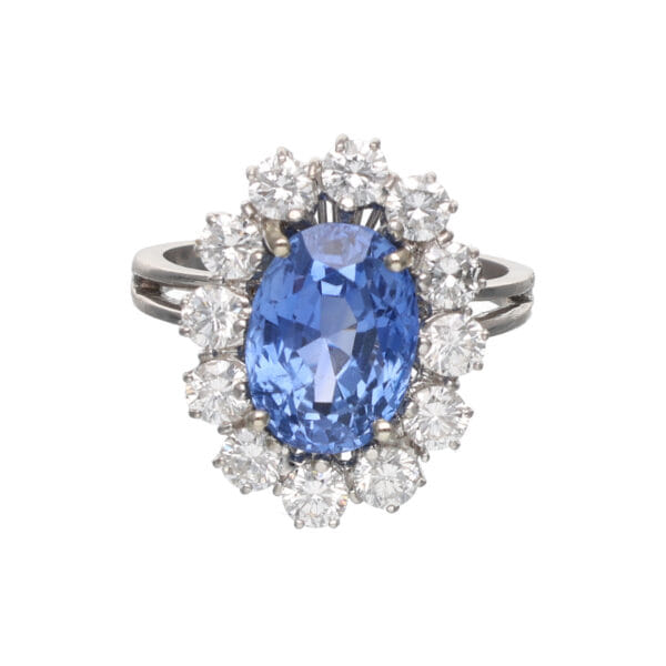 1960s Ring with Sapphire and Diamonds