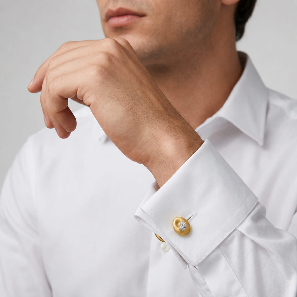 Buccellati Gold Cufflinks with Diamonds - Image 4