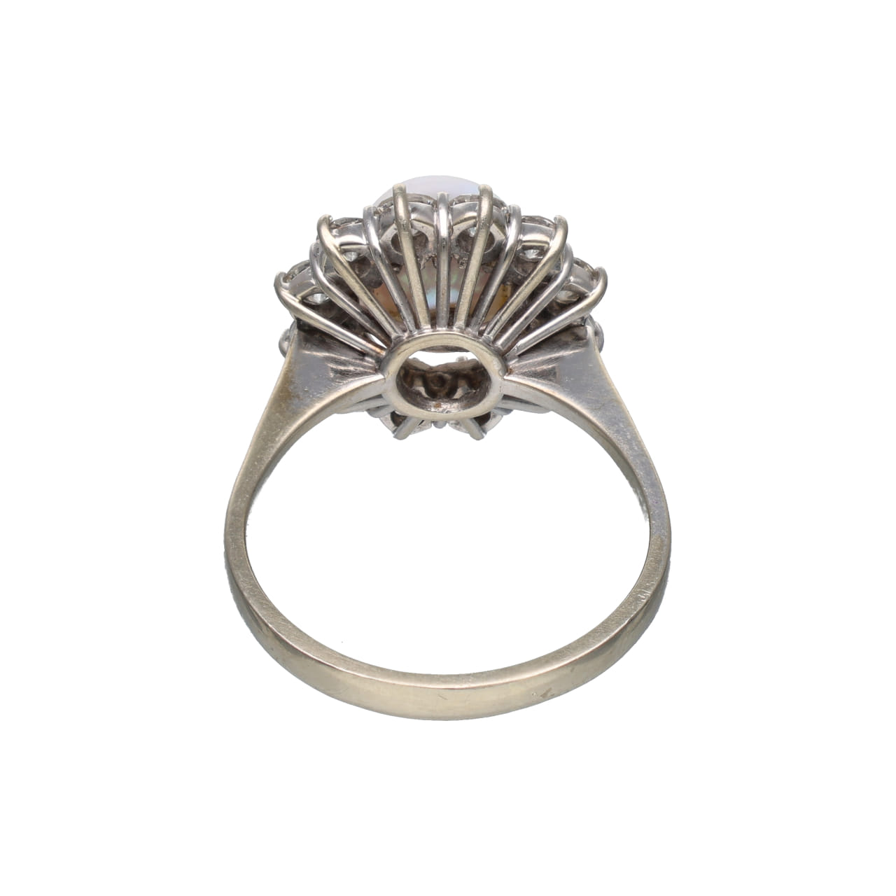 1980s Ring with Pearl and Diamonds - Image 3
